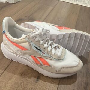 Reebok Cream and Coral Athletic Shoes, Women’s 8.5, NWOT